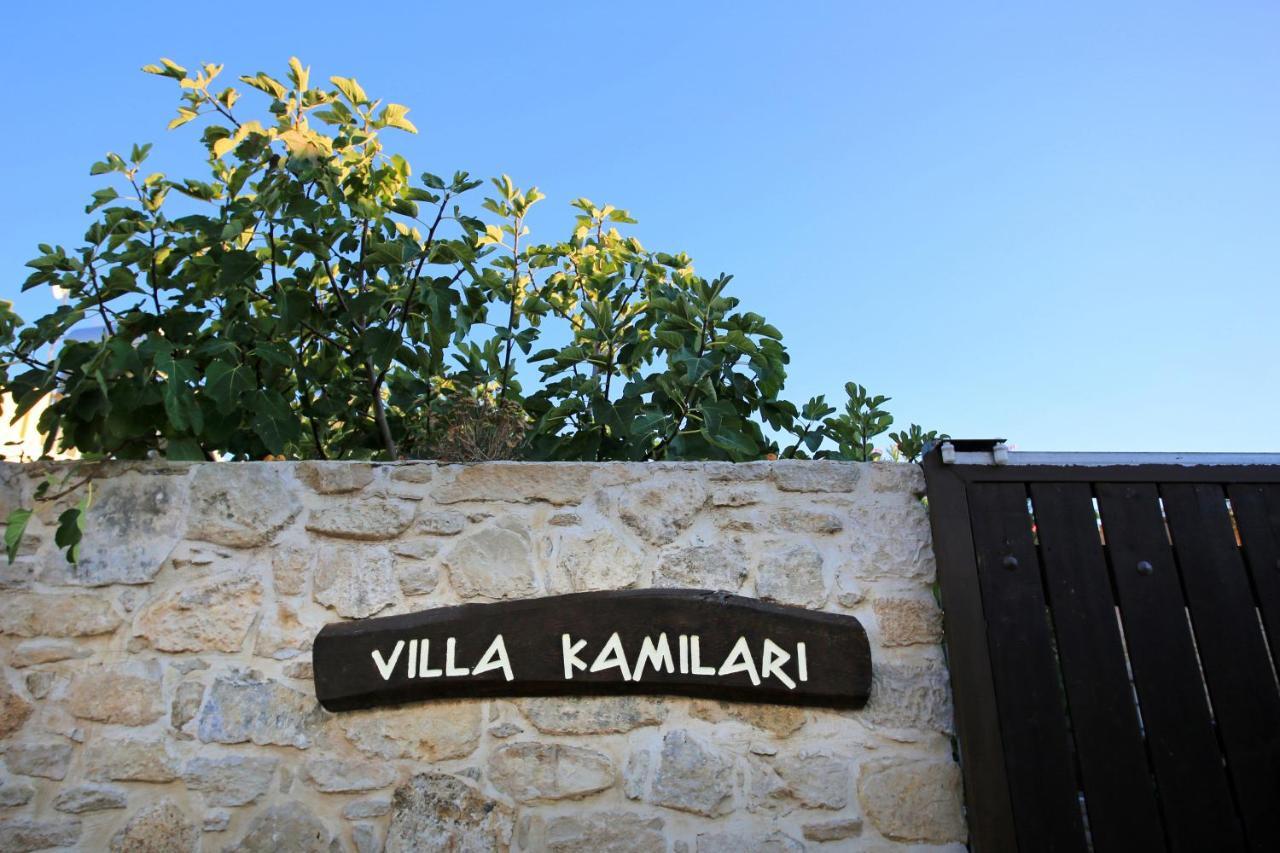 Villa กามิลารี ภายนอก รูปภาพ